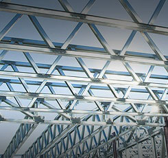  Wide range of compact battery and electric torque wrenches